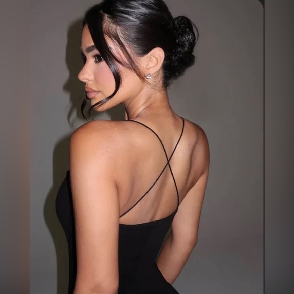 Naked Wardrobe NWOT Woman S’Scoop Em Up Romper in a Nude color - Picture 4 of 11